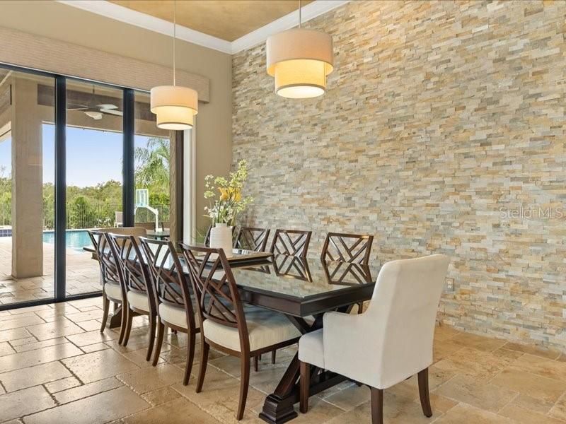 待售: $2,199,000 (6 贝兹, 6 浴室, 5955 平方英尺)