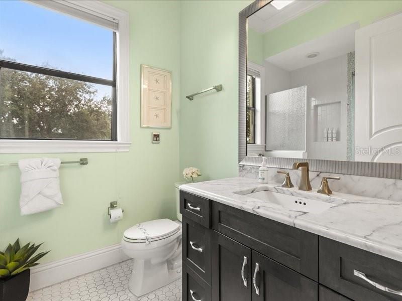 待售: $2,199,000 (6 贝兹, 6 浴室, 5955 平方英尺)