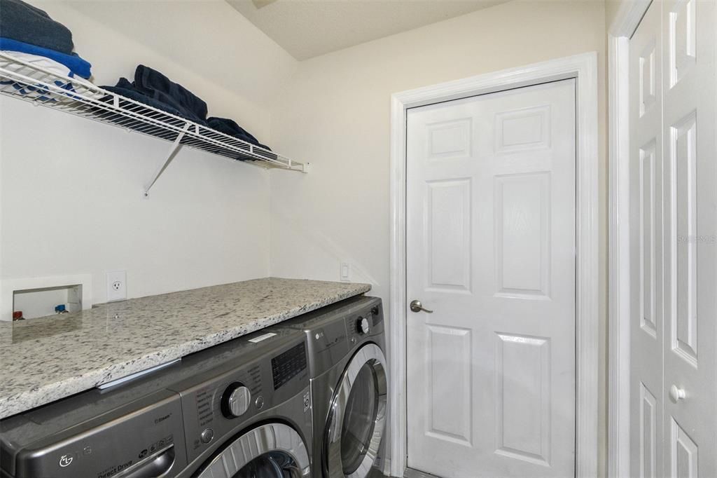 For Sale: $300,000 (3 beds, 2 baths, 1648 Square Feet)