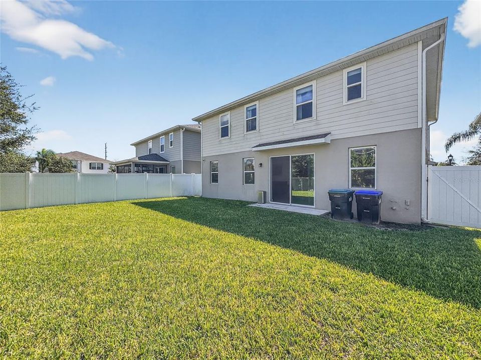 For Sale: $705,000 (5 beds, 2 baths, 2902 Square Feet)