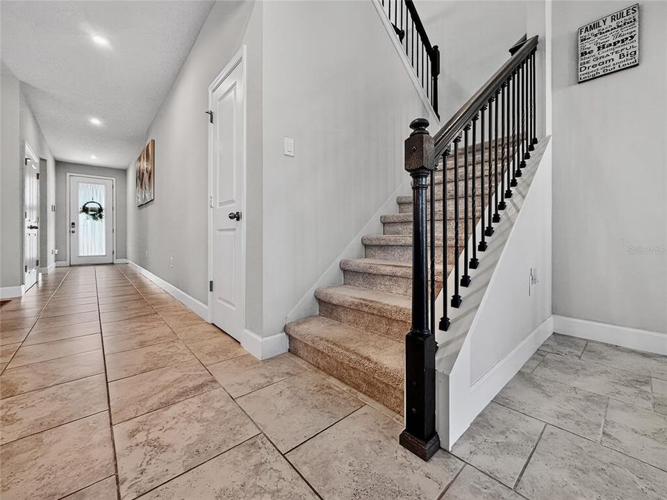 For Sale: $705,000 (5 beds, 2 baths, 2902 Square Feet)