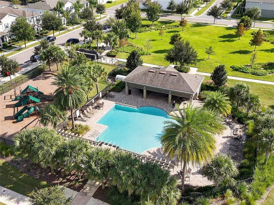 For Sale: $705,000 (5 beds, 2 baths, 2902 Square Feet)