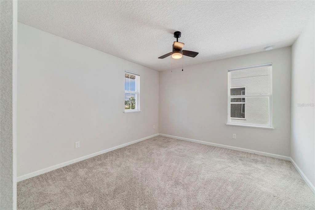 待售: $465,000 (4 贝兹, 3 浴室, 2096 平方英尺)