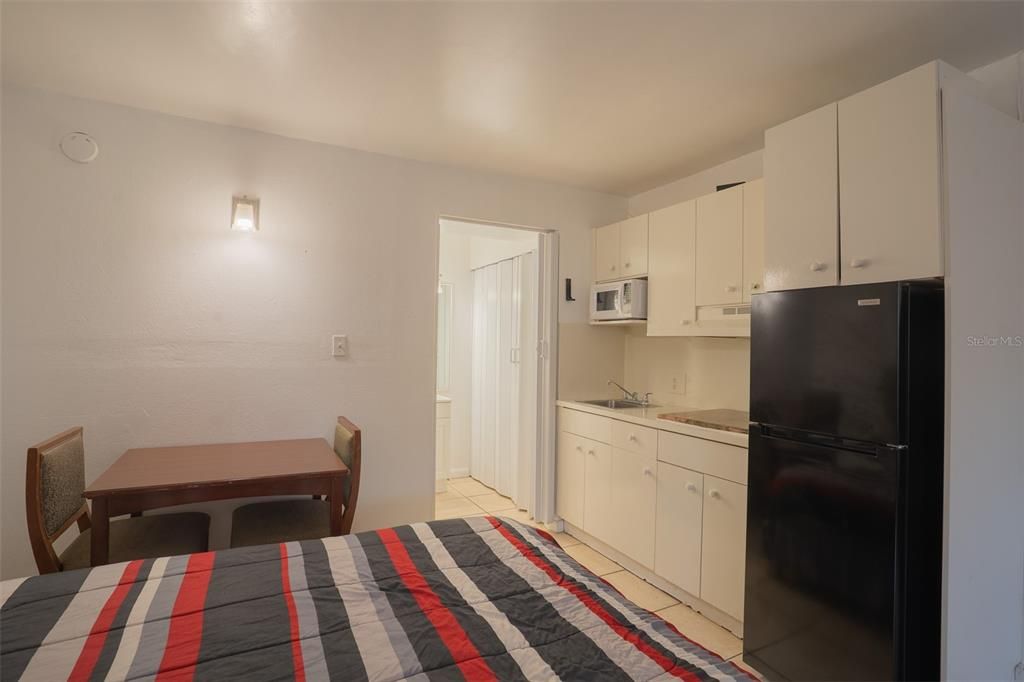 待售: $78,000 (1 贝兹, 1 浴室, 300 平方英尺)