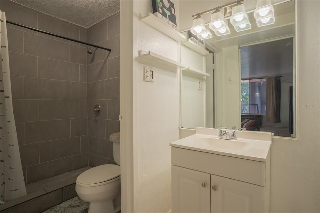 待售: $78,000 (1 贝兹, 1 浴室, 300 平方英尺)