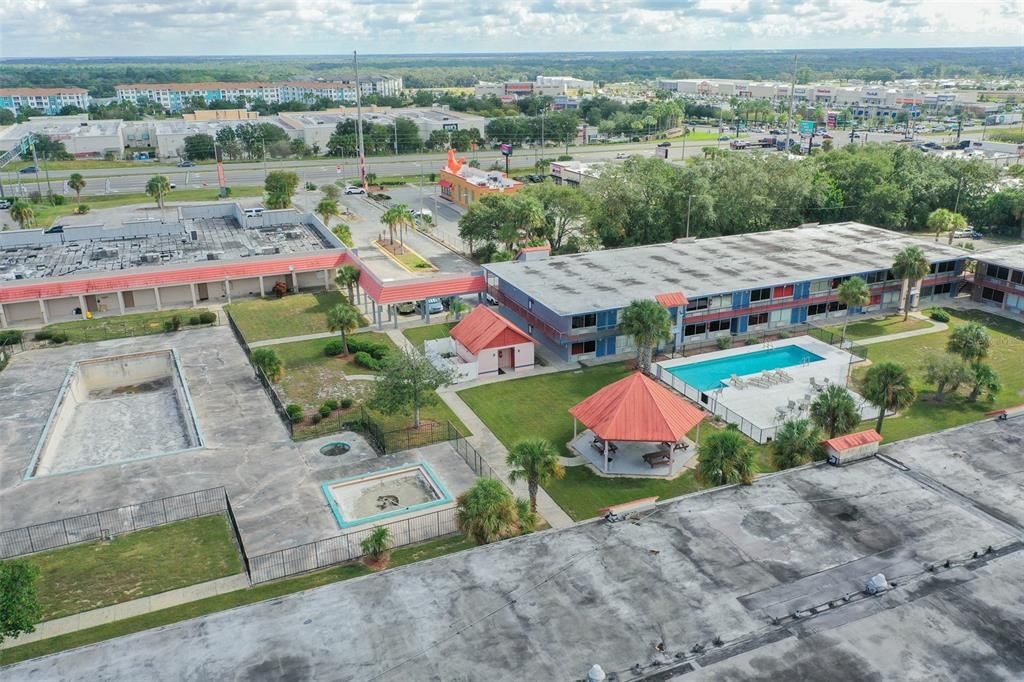 待售: $78,000 (1 贝兹, 1 浴室, 300 平方英尺)