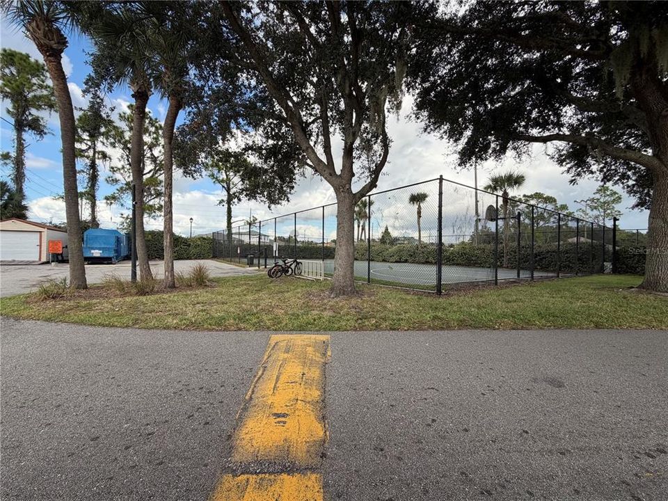 For Sale: $159,000 (2 beds, 2 baths, 812 Square Feet)