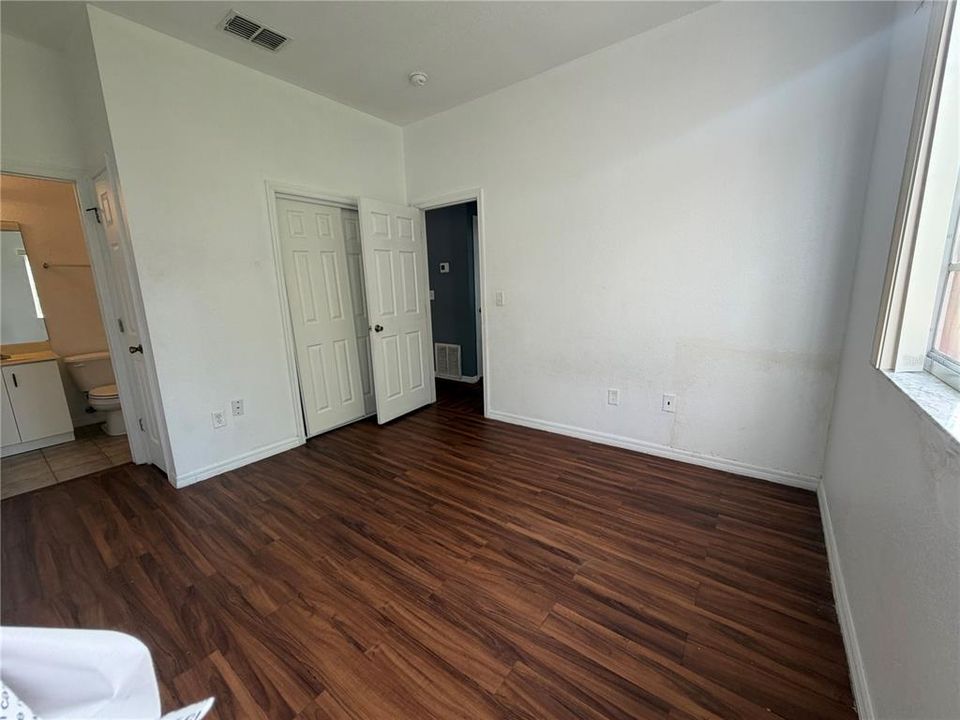 For Sale: $159,000 (2 beds, 2 baths, 812 Square Feet)