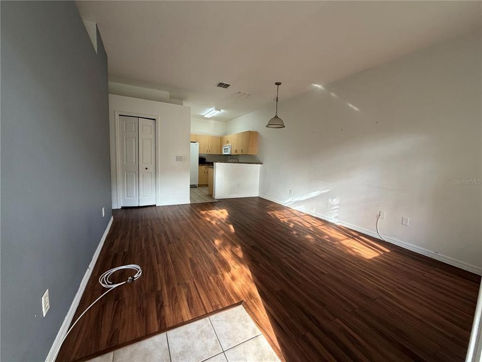 For Sale: $159,000 (2 beds, 2 baths, 812 Square Feet)