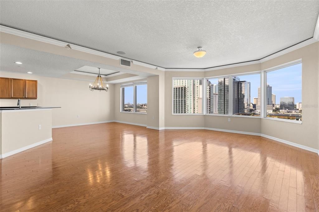 For Sale: $1,395,000 (2 beds, 2 baths, 1821 Square Feet)