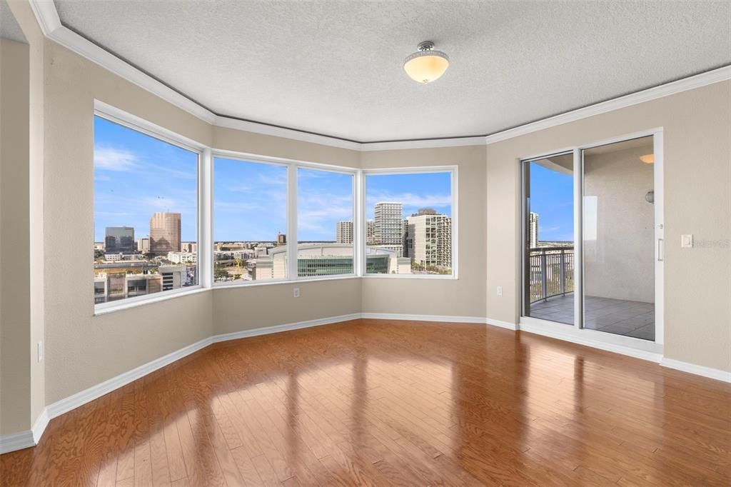 For Sale: $1,395,000 (2 beds, 2 baths, 1821 Square Feet)