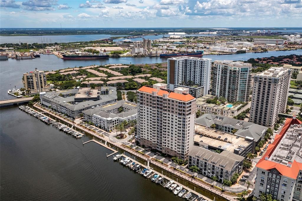 For Sale: $1,395,000 (2 beds, 2 baths, 1821 Square Feet)