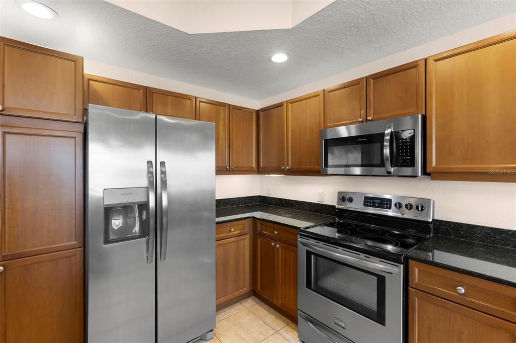 For Sale: $1,395,000 (2 beds, 2 baths, 1821 Square Feet)