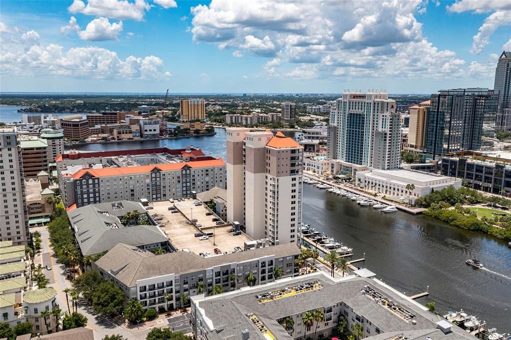 For Sale: $1,395,000 (2 beds, 2 baths, 1821 Square Feet)