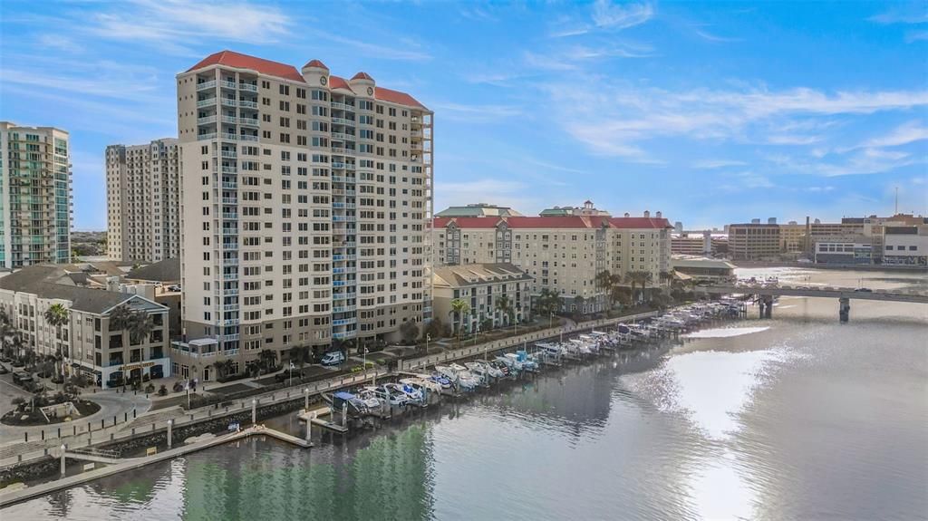 For Sale: $1,395,000 (2 beds, 2 baths, 1821 Square Feet)