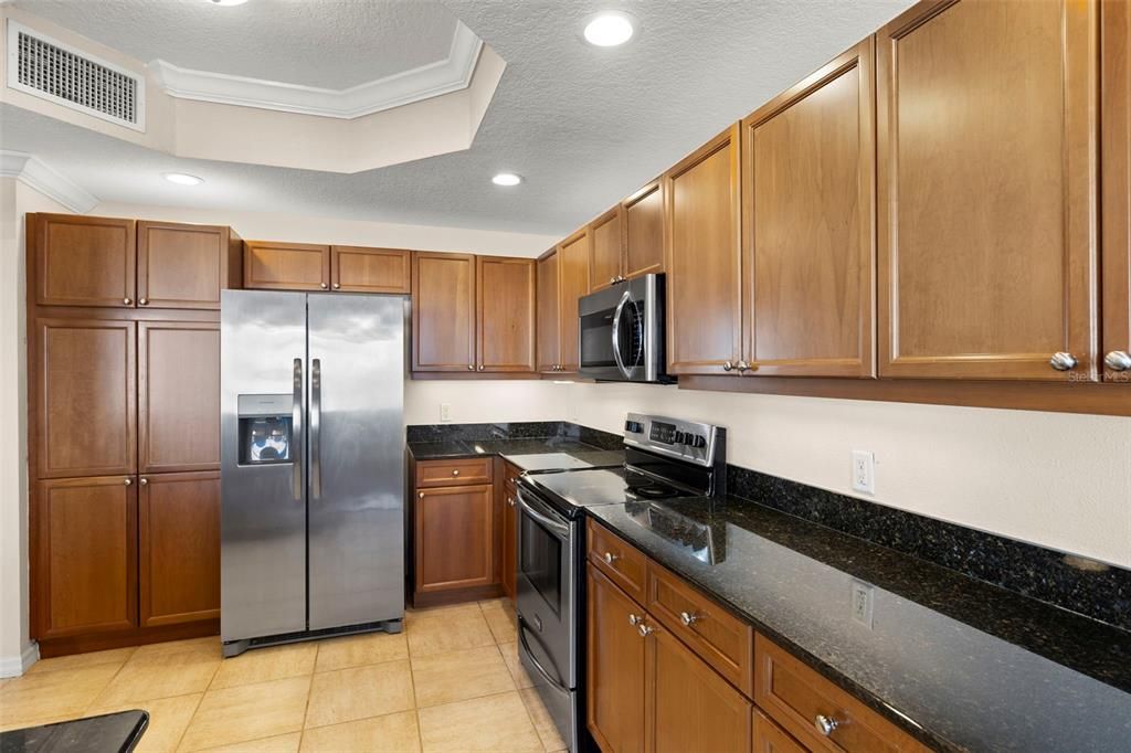 For Sale: $1,395,000 (2 beds, 2 baths, 1821 Square Feet)