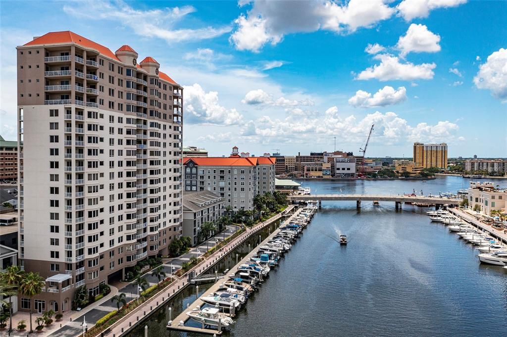 For Sale: $1,395,000 (2 beds, 2 baths, 1821 Square Feet)