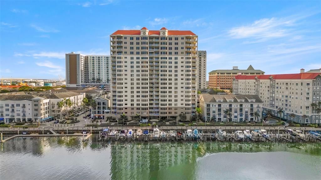 For Sale: $1,395,000 (2 beds, 2 baths, 1821 Square Feet)