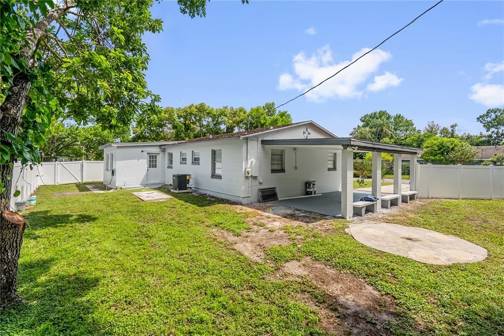 For Rent: $2,600 (3 beds, 2 baths, 1692 Square Feet)