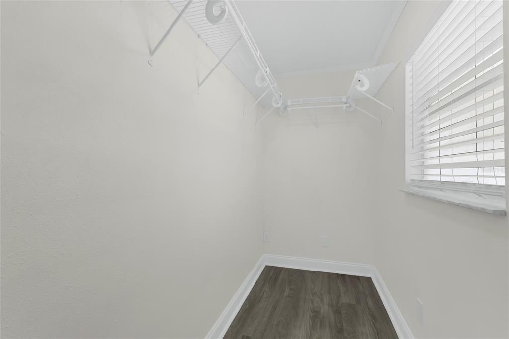 For Rent: $2,600 (3 beds, 2 baths, 1692 Square Feet)