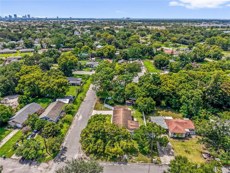 For Rent: $2,600 (3 beds, 2 baths, 1692 Square Feet)