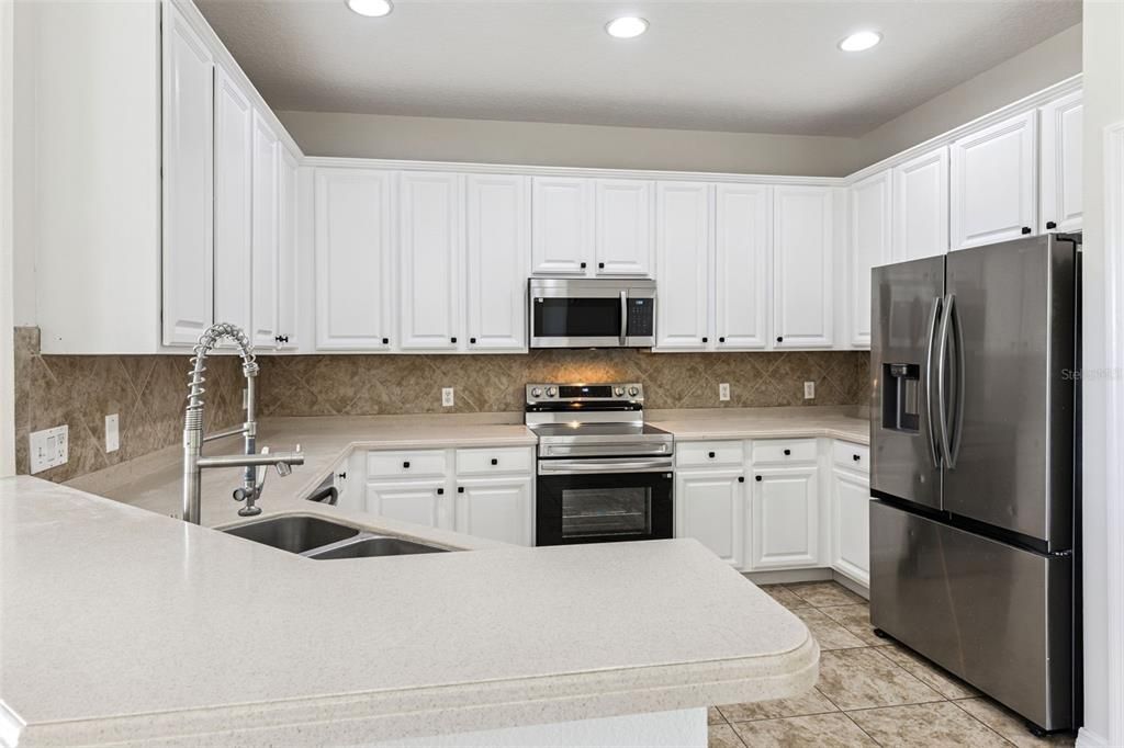 Active With Contract: $545,000 (4 beds, 3 baths, 1986 Square Feet)