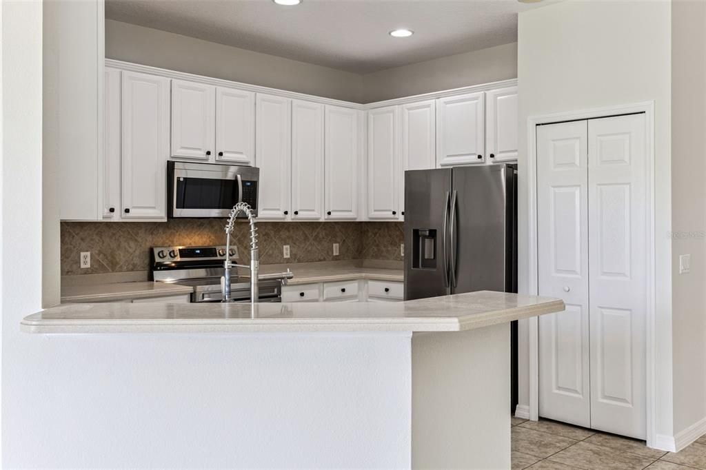 Active With Contract: $545,000 (4 beds, 3 baths, 1986 Square Feet)