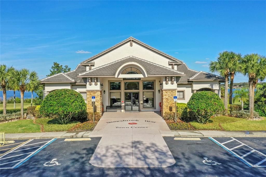 Active With Contract: $545,000 (4 beds, 3 baths, 1986 Square Feet)