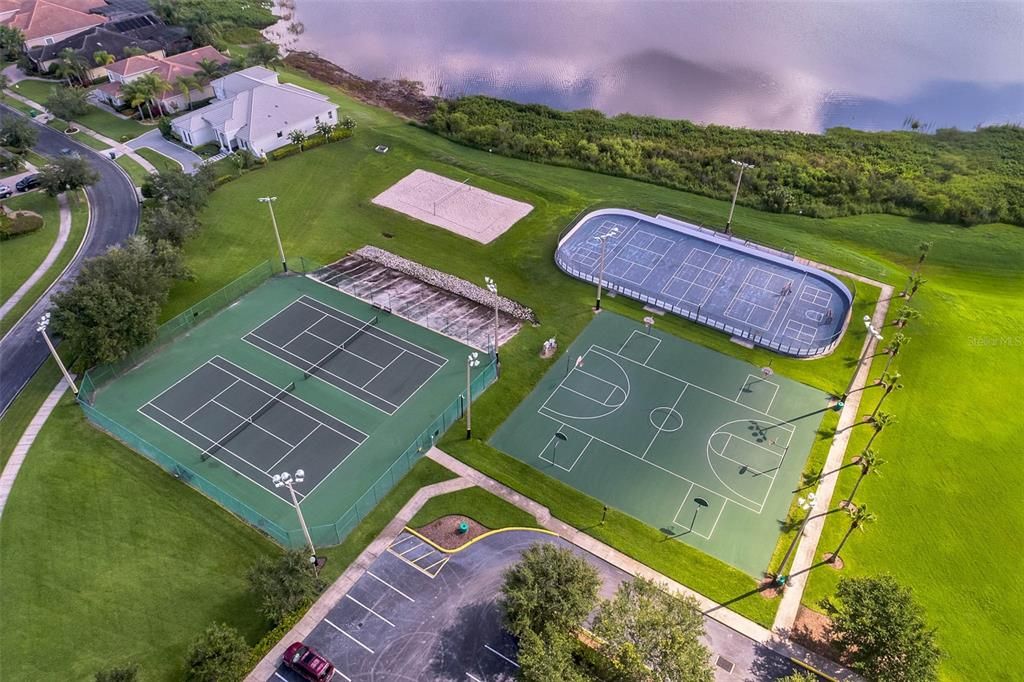 Active With Contract: $545,000 (4 beds, 3 baths, 1986 Square Feet)