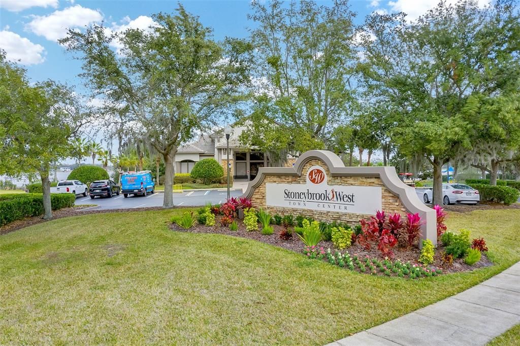 Active With Contract: $545,000 (4 beds, 3 baths, 1986 Square Feet)