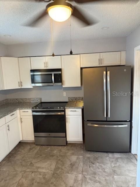 В аренду: $1,900 (3 спален, 2 ванн, 1208 Квадратных фут)