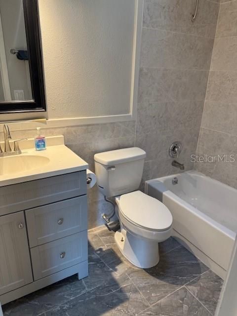 В аренду: $1,900 (3 спален, 2 ванн, 1208 Квадратных фут)