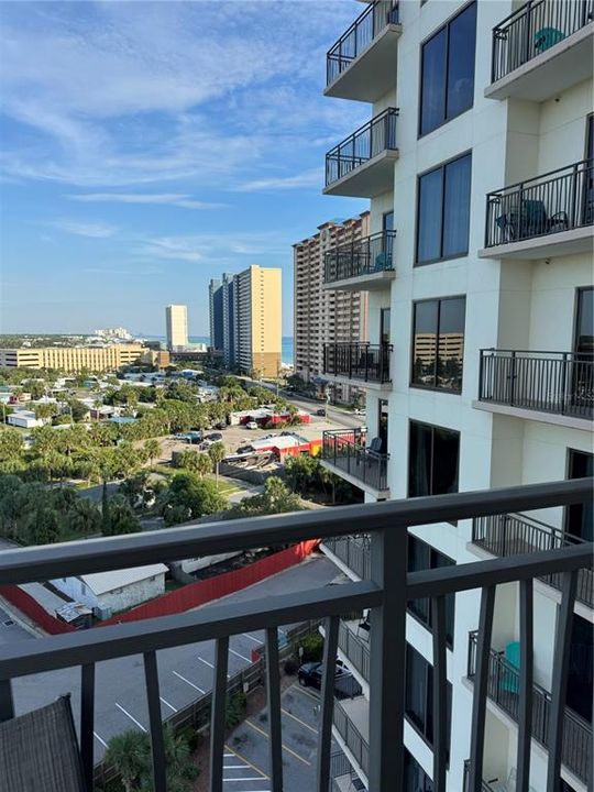 На продажу: $474,900 (2 спален, 2 ванн, 1439 Квадратных фут)