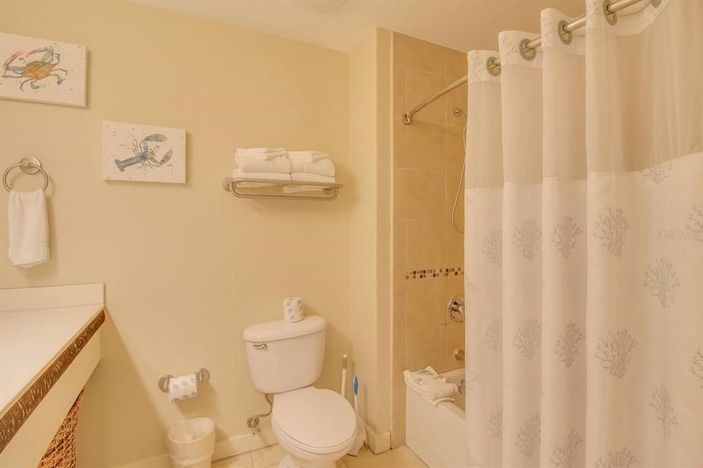 На продажу: $474,900 (2 спален, 2 ванн, 1439 Квадратных фут)