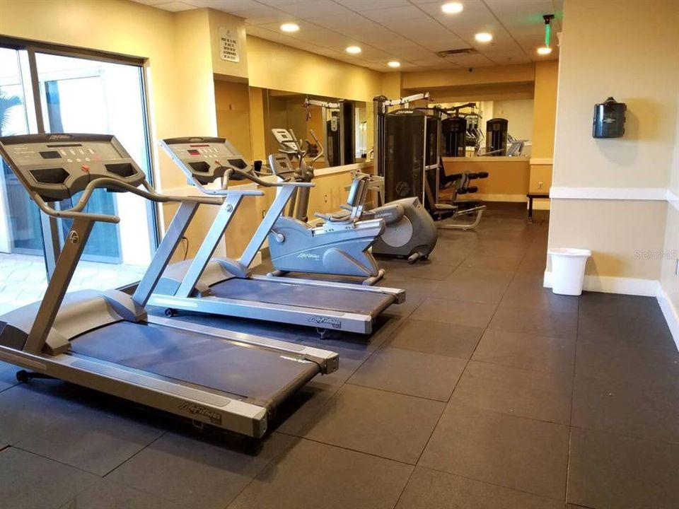 На продажу: $474,900 (2 спален, 2 ванн, 1439 Квадратных фут)