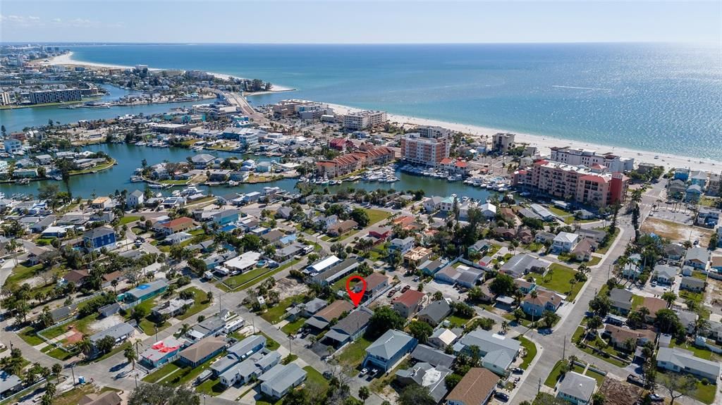 待售: $599,000 (4 贝兹, 0 浴室, 1352 平方英尺)