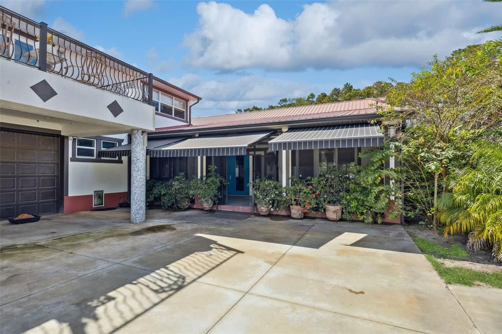 For Sale: $2,500,000 (4 beds, 4 baths, 5092 Square Feet)