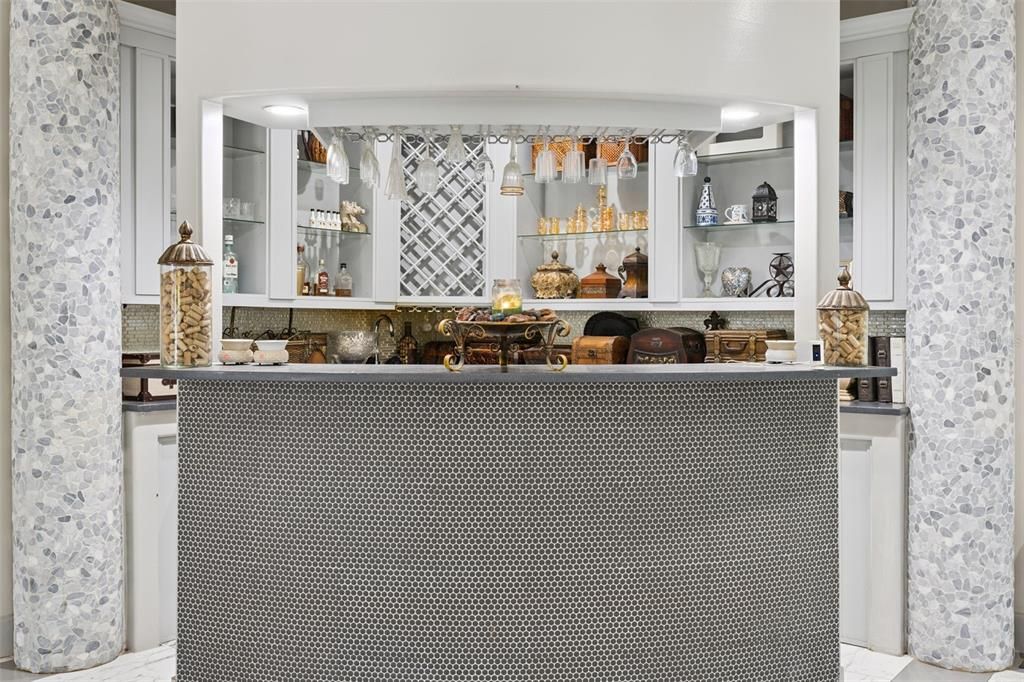 For Sale: $2,500,000 (4 beds, 4 baths, 5092 Square Feet)