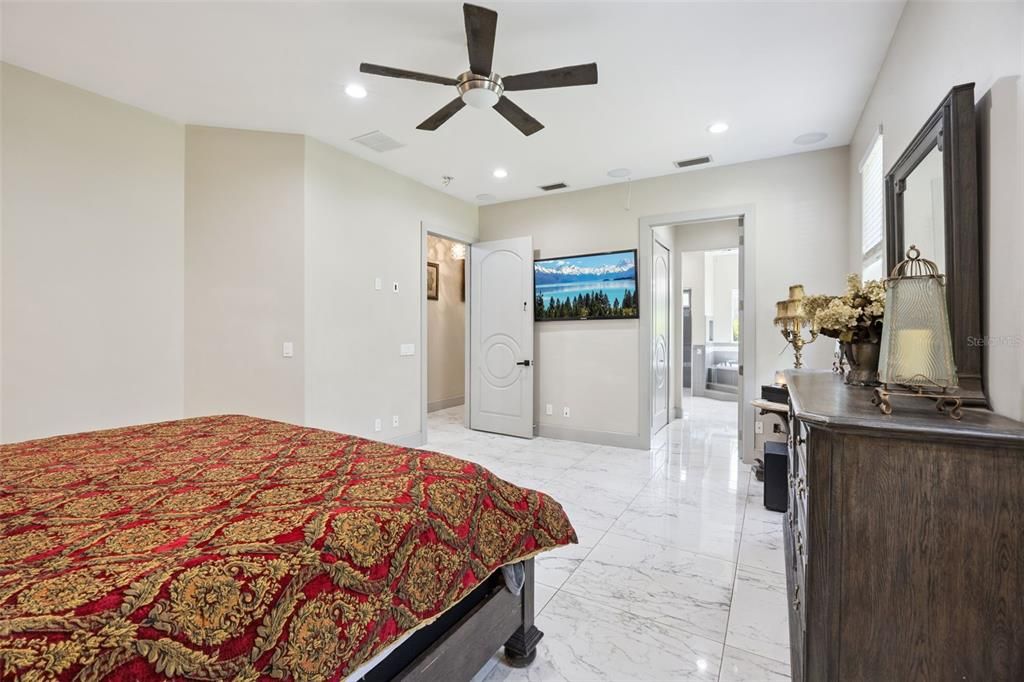 For Sale: $2,500,000 (4 beds, 4 baths, 5092 Square Feet)