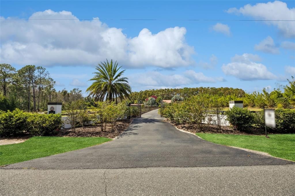 For Sale: $2,500,000 (4 beds, 4 baths, 5092 Square Feet)