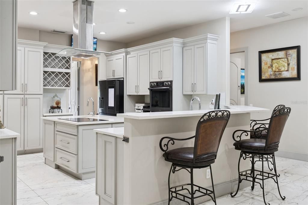 For Sale: $2,500,000 (4 beds, 4 baths, 5092 Square Feet)