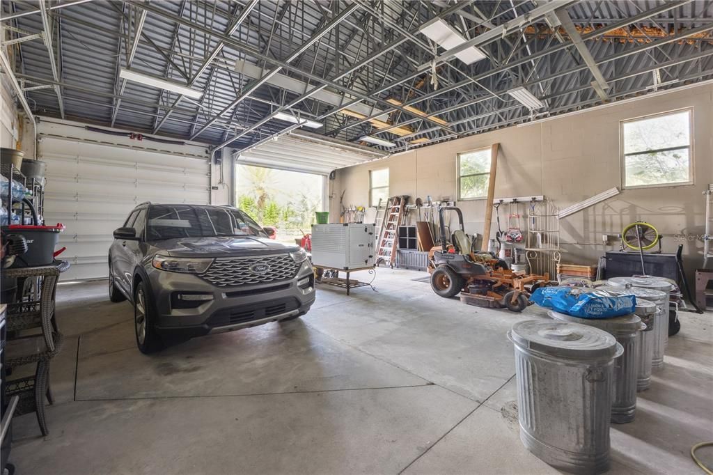 For Sale: $2,500,000 (4 beds, 4 baths, 5092 Square Feet)