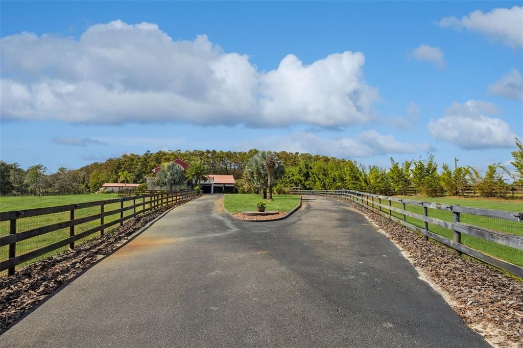 For Sale: $2,500,000 (4 beds, 4 baths, 5092 Square Feet)