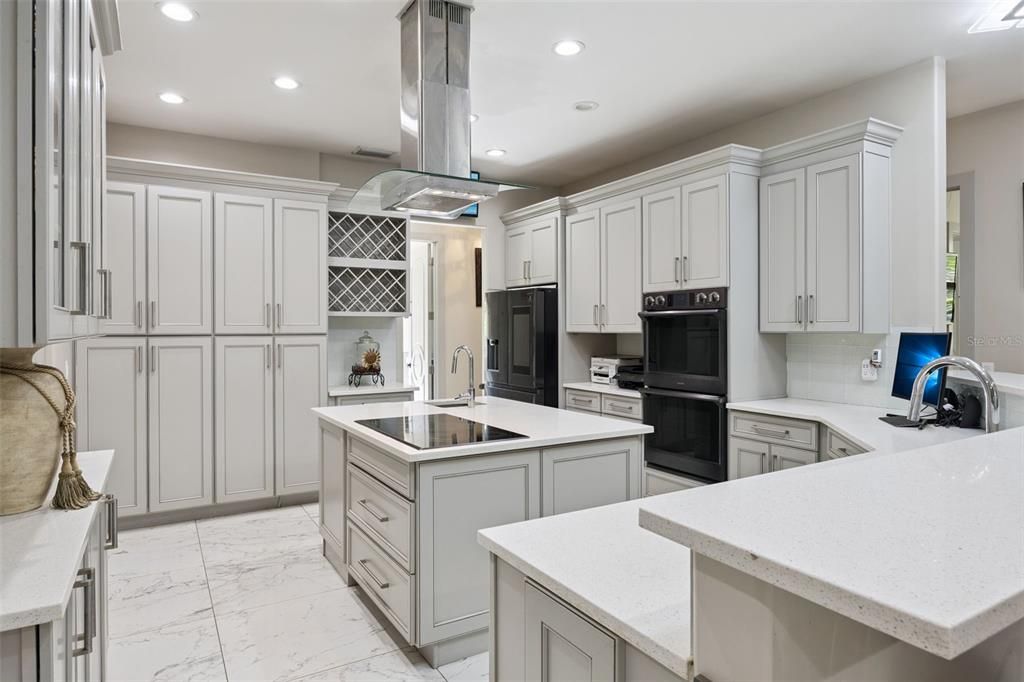 For Sale: $2,500,000 (4 beds, 4 baths, 5092 Square Feet)