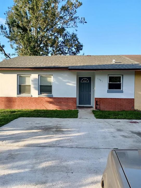 Active With Contract: $284,900 (3 beds, 1 baths, 998 Square Feet)