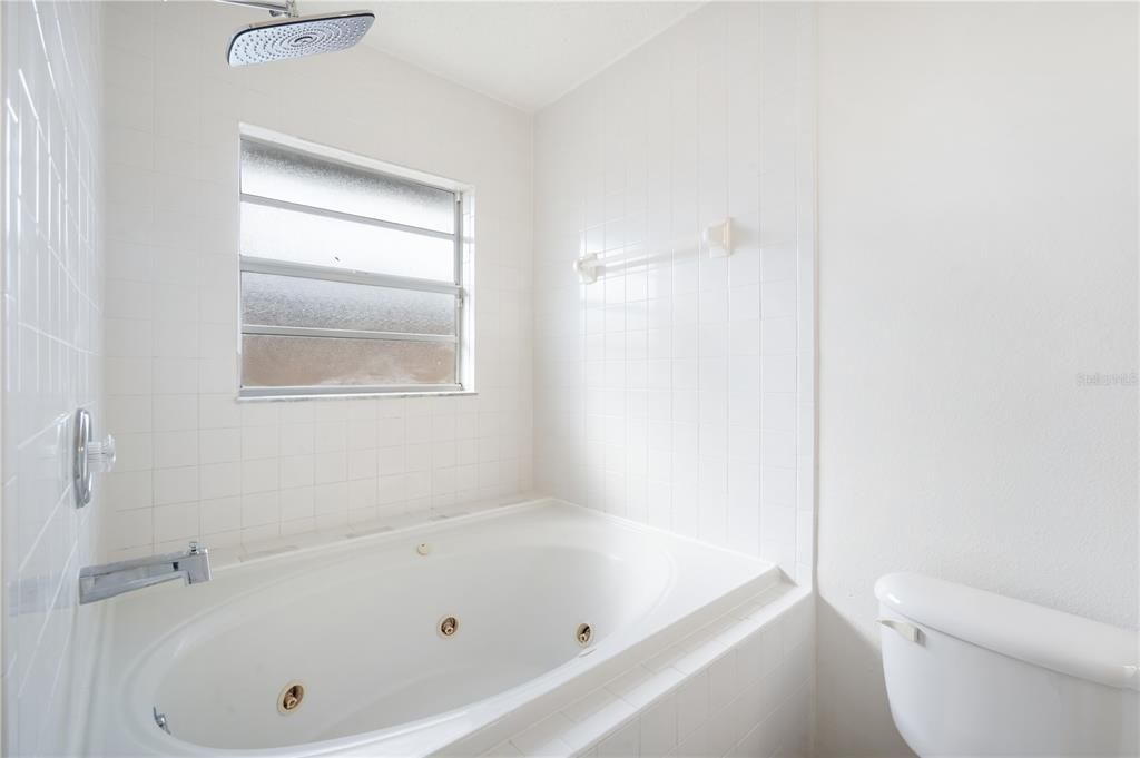 出租: $2,350 (3 贝兹, 2 浴室, 1195 平方英尺)