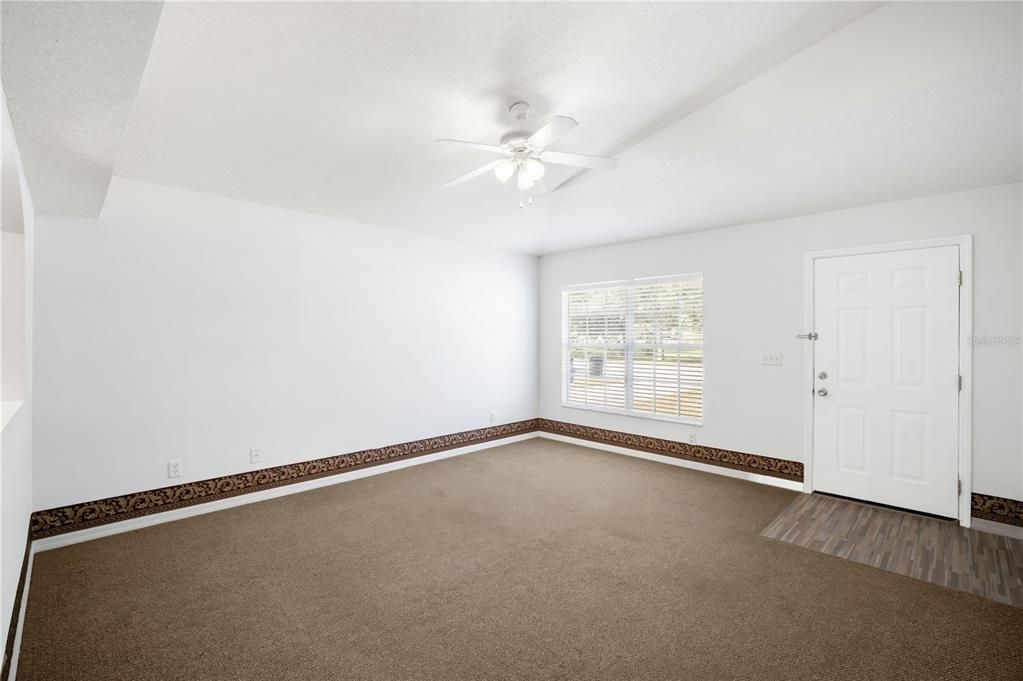 出租: $2,350 (3 贝兹, 2 浴室, 1195 平方英尺)