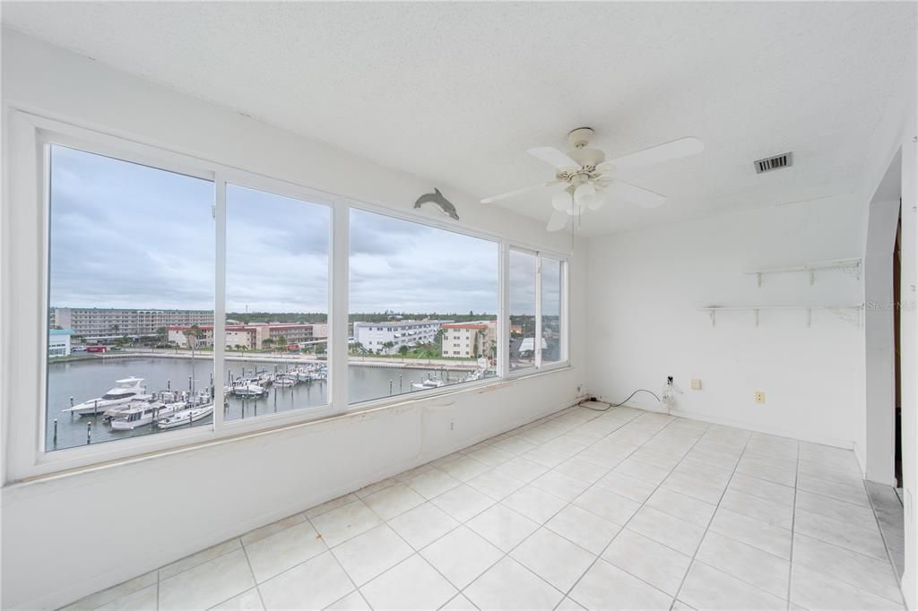 На продажу: $184,000 (2 спален, 2 ванн, 1250 Квадратных фут)