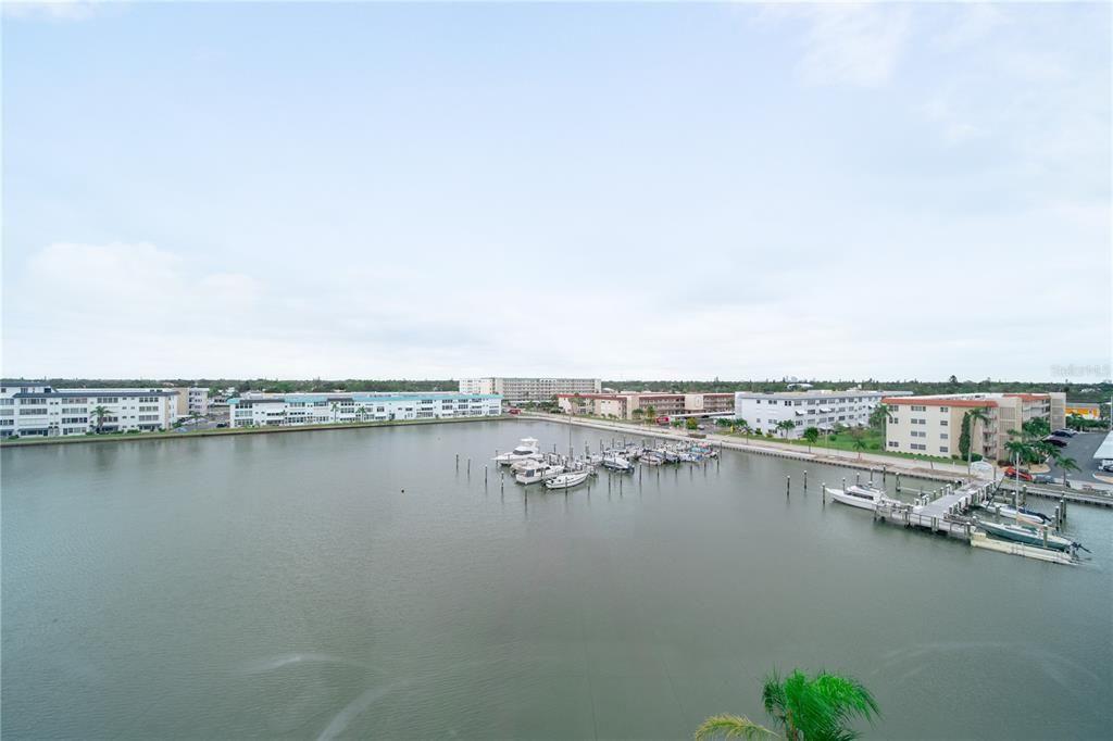 На продажу: $184,000 (2 спален, 2 ванн, 1250 Квадратных фут)