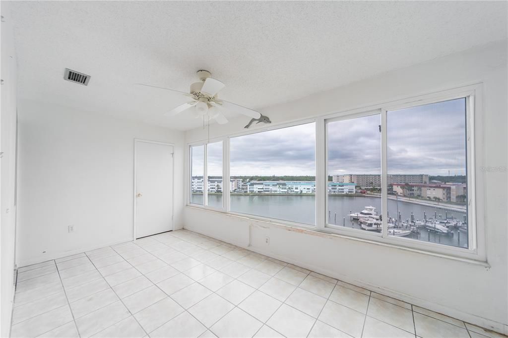 На продажу: $184,000 (2 спален, 2 ванн, 1250 Квадратных фут)